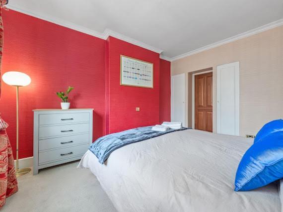 The Mayfair Large Snug Лондон Экстерьер фото